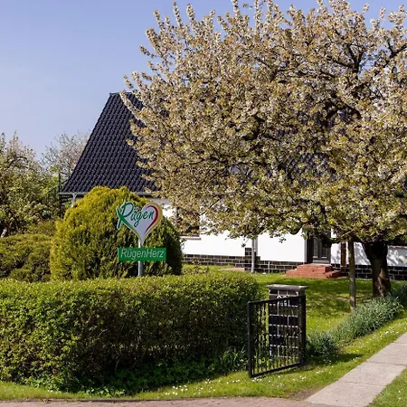 Apartament Ruegenherz Dachtraeume Atelierwohnung 1 - 4 Personen Parchtitz