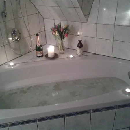 Ruegenherz Dachtraeume Atelierwohnung 1 - 4 Personen Apartament Parchtitz